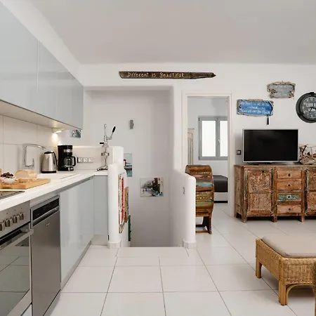 Albion, Cosy Two Storey Apartment, Stelida Naxos Semesterbostad