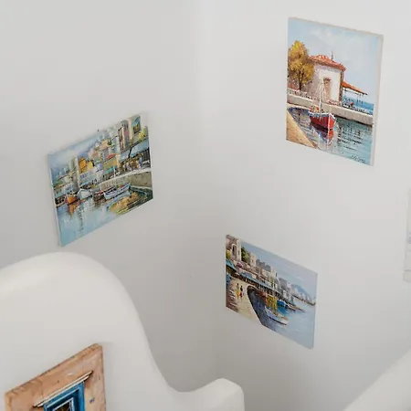 Semesterbostad Albion, Cosy Two Storey Apartment, Stelida Naxos