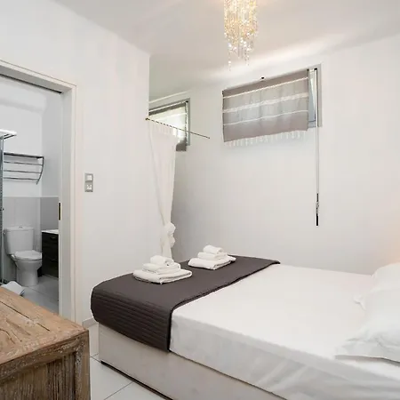 Semesterbostad Albion, Cosy Two Storey Apartment, Stelida Naxos *