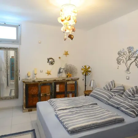 Albion, Cosy Two Storey Apartment, Stelida Naxos