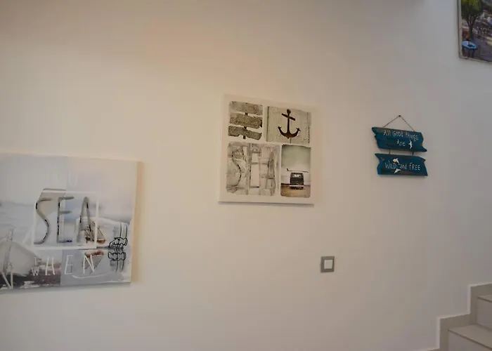 Albion, Cosy Two Storey Apartment, Stelida Naxos Дом отдыха Агиос-Прокопиос