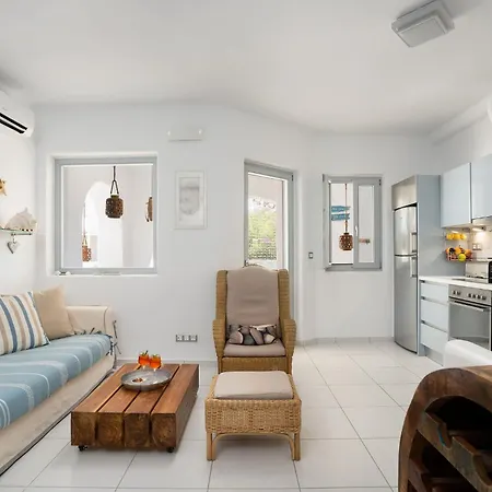 Albion, Cosy Two Storey Apartment, Stelida Naxos Holiday home Agios Prokopios (Naxos)