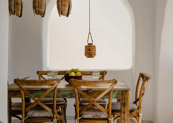 Albion, Cosy Two Storey Apartment, Stelida Naxos